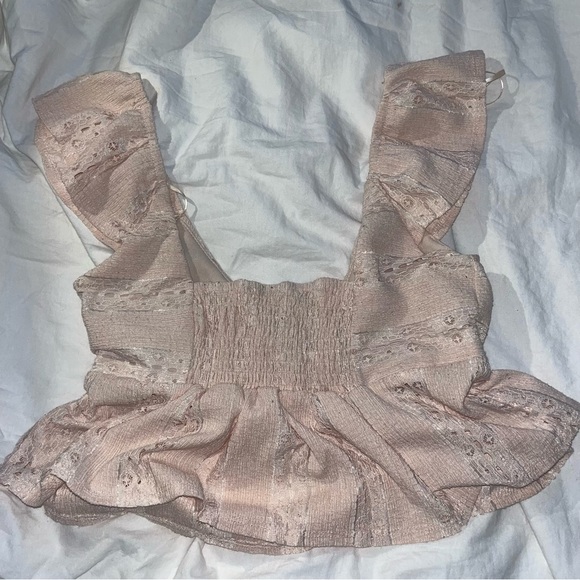 baby pink lace style top in size xs 🌸 - Picture 3 of 3